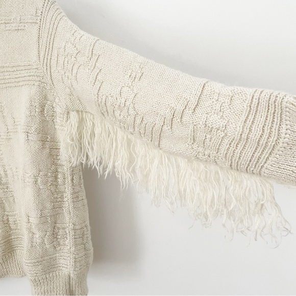 Hand made in Peru 100% baby Alpaca wool sweater with fringed sleeves in ivory - Picture 5 of 14